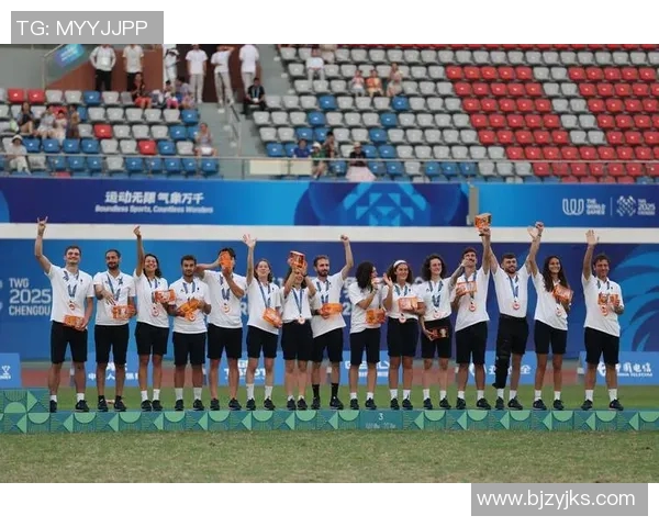 成都飞盘队实力飙升创造历史新高引领全国飞盘热潮